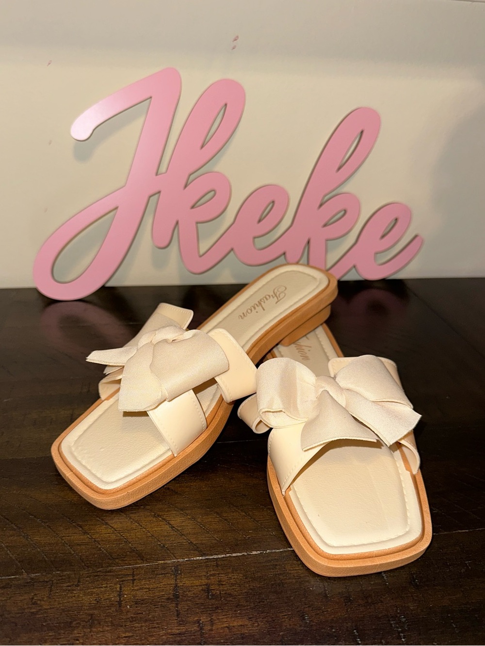 Elegant White Bow Lifted Heel Sandals sizes 6, 7, 8